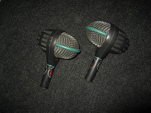 AKG D112