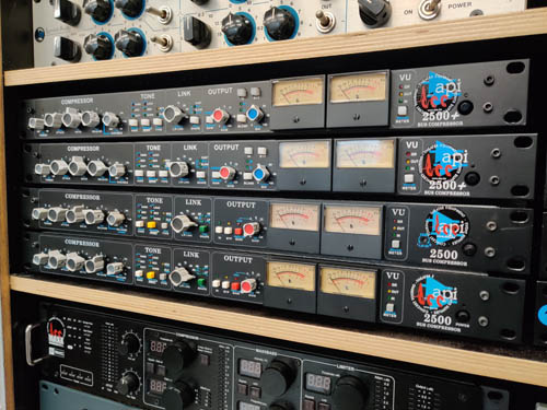 API 2500 plus