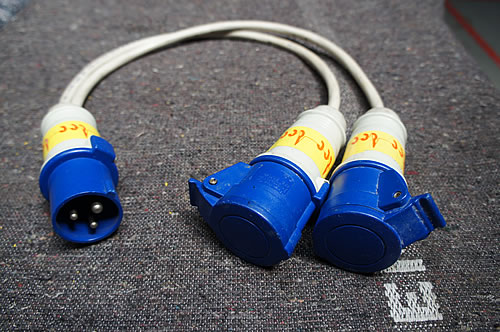 Dee Custom CEE 16A-Split White