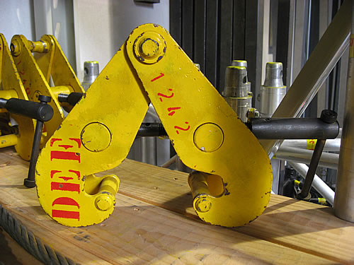 Yale Clamp 2T