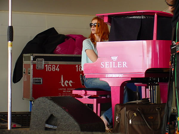 Axel Red - 6